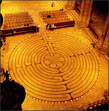 chartres labyrinth from above